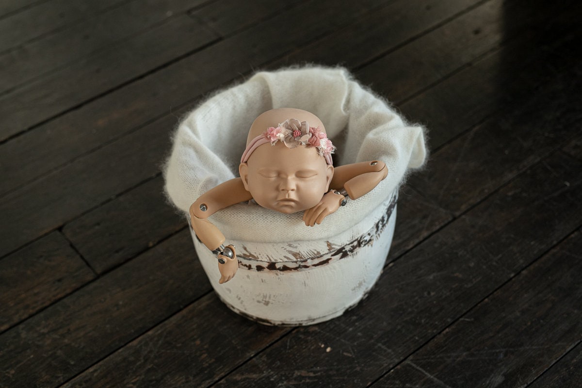 Newborn wood barrel,Newborn barrel,Newborn wooden bowl,Carved Wooden barrel,Newborn photography,Newborn photo prop,Newborn wood bucket