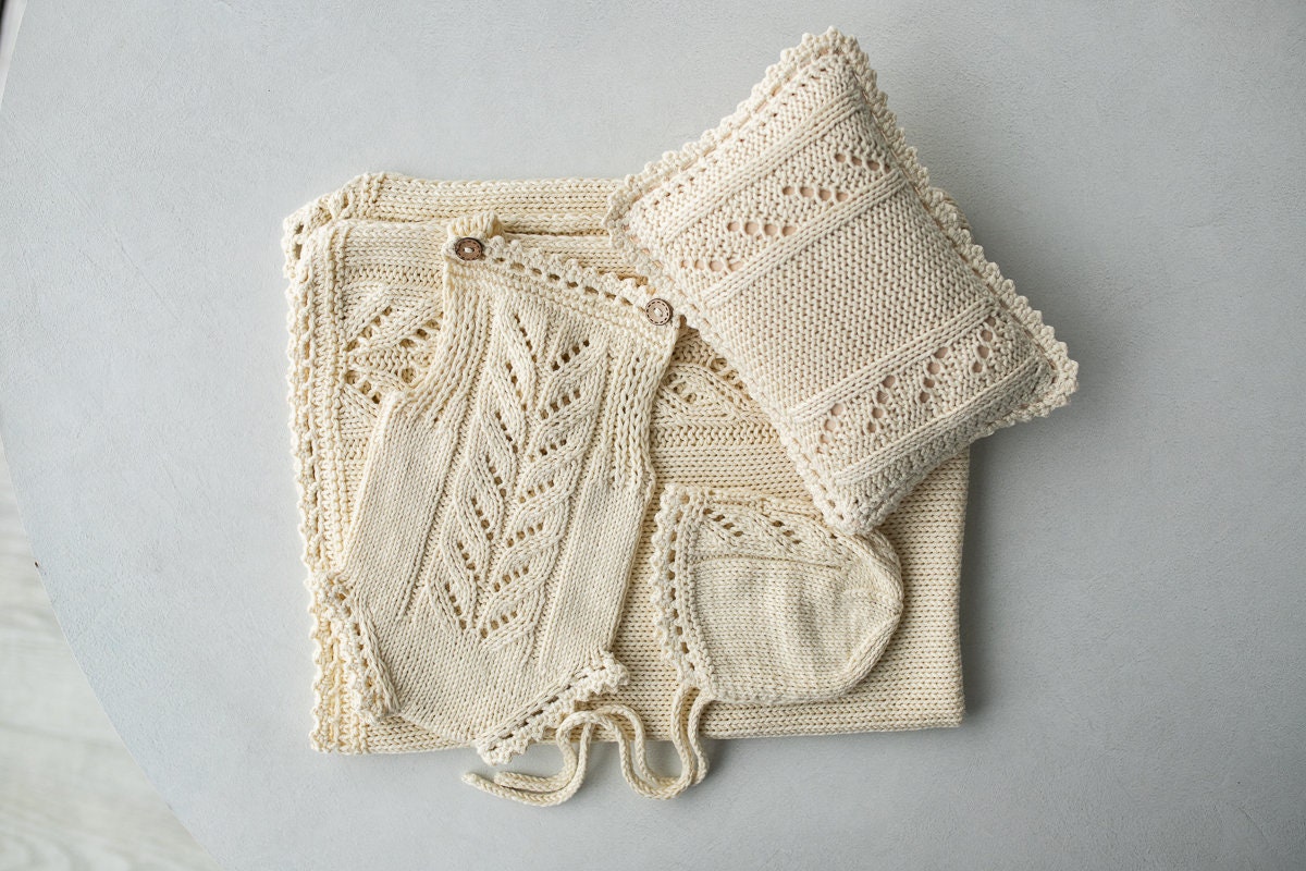 Newborn Photo props Knitted set,Posing blanket,Knitted Bonnet,Knit Romper,Knitted pillow,Newborn Photography,Photo Prop,Newborn photo prop