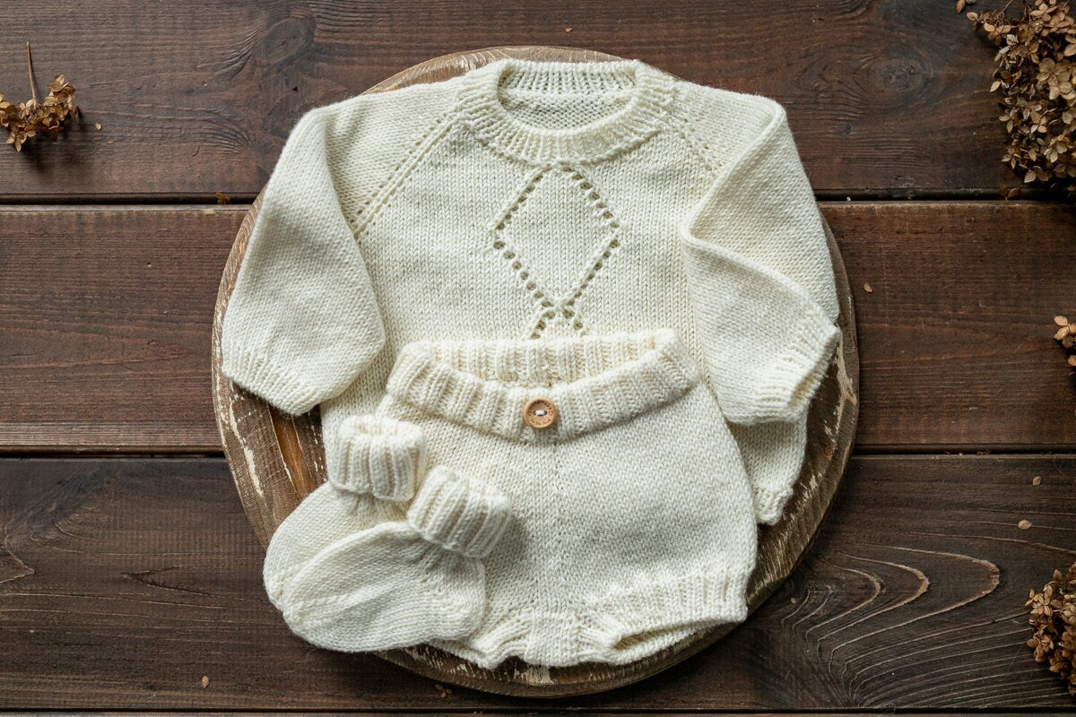 Newborn Knit romper,Newborn Knited set,Newborn socks,Newborn outfit,Newborn photography,Pregnancy gift,Knitted newborn photo props