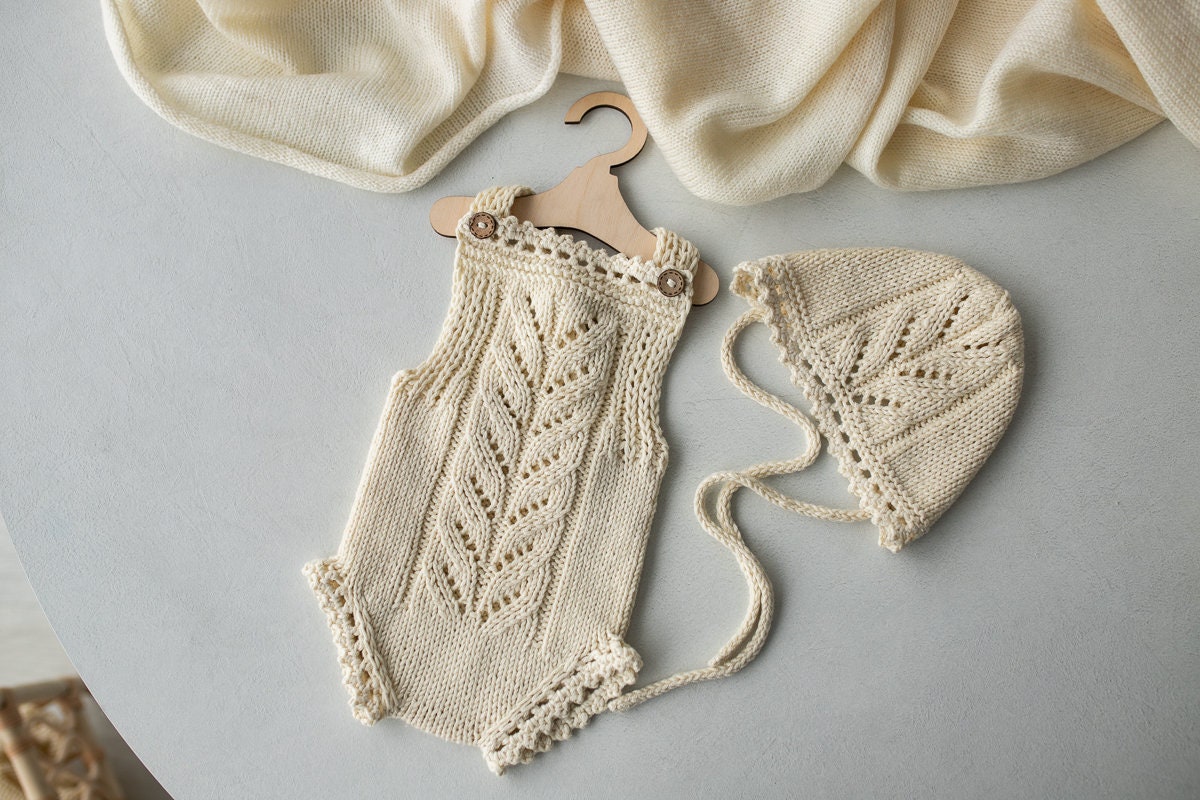 Newborn Photo props Knitted set,Posing blanket,Knitted Bonnet,Knit Romper,Knitted pillow,Newborn Photography,Photo Prop,Newborn photo prop