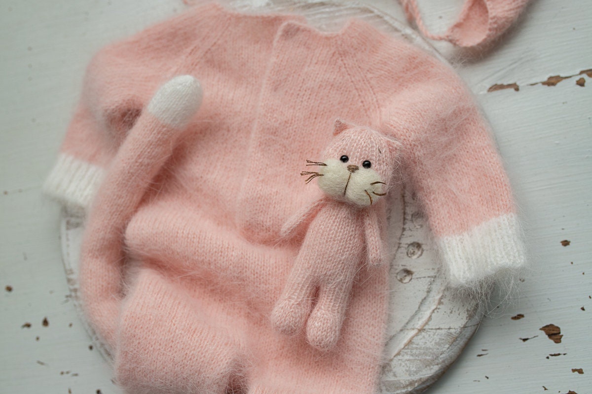 Knitted Kitten Bonnet Romper and toy,Newborn Photography Prop Set,Newborn photography outfit,Newborn photoshoot outfit,Newborn Kitten Outfit