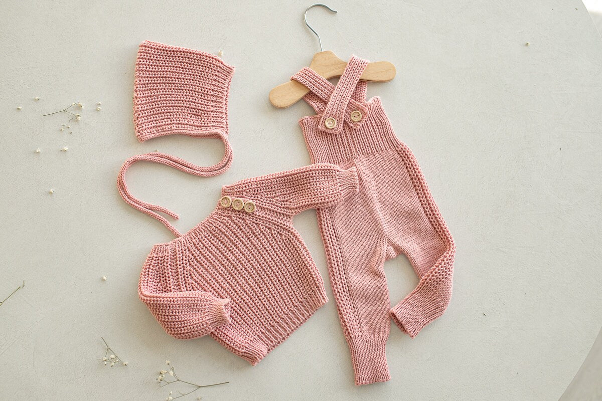 Newborn Knited set,Newborn Knit romper,Newborn Hat,Newborn outfit,Newborn photography,Pregnancy gift,Knitted newborn photo props