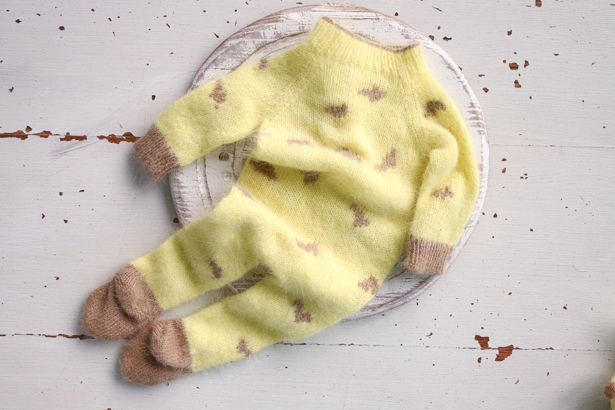 Knitted  Romper bonnet & Toy Giraffe ,Newborn Photography Prop Set,Newborn photography outfit,Newborn girl photoshoot outfit,Newborn Outfit