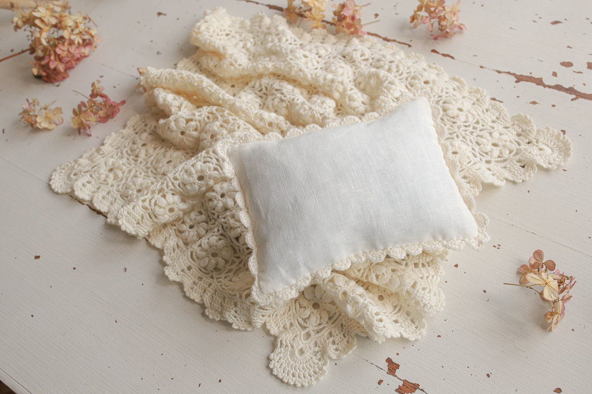 Newborn Photo props Knitted set,Posing blanket,Knitted pillow,Newborn Photography,Photo Prop,Newborn photo prop,Newborn Gift