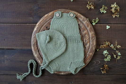 Knitted romper and bonnet,Newborn Photography Prop Set,Newborn photography outfit,Newborn girl photoshoot outfit,Pregnancy gift
