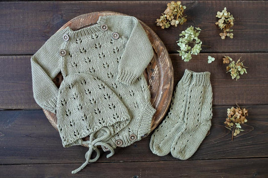 Newborn Knit romper,Newborn Knited set,Newborn Hat,Newborn outfit,Newborn cap,Newborn photography,Pregnancy gift,Knitted newborn photo props