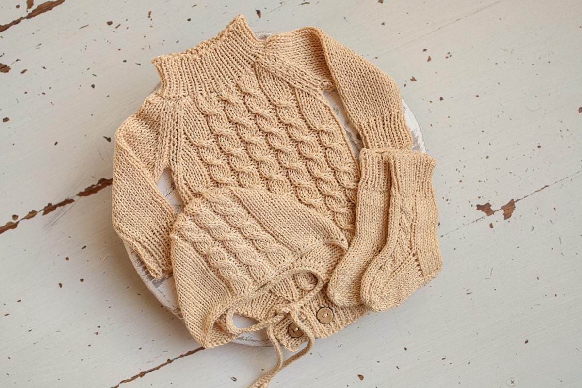 Newborn Knited set,Newborn Knit romper,Newborn Hat,Newborn outfit,Newborn cap,Newborn photography,Pregnancy gift,Knitted newborn photo props