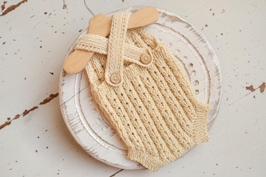Knitted romper and bonnet,Newborn Photography Prop Set,Newborn photography outfit,Newborn girl photoshoot outfit,Pregnancy gift