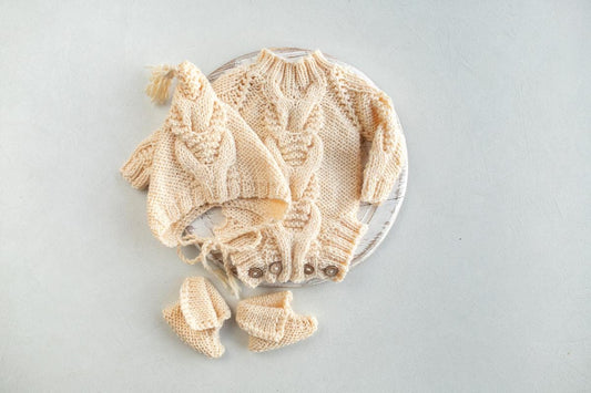 Newborn Knited set,Newborn Knit romper,Newborn Hat,Newborn outfit,Newborn cap,Newborn photography,Pregnancy gift,Knitted newborn photo props