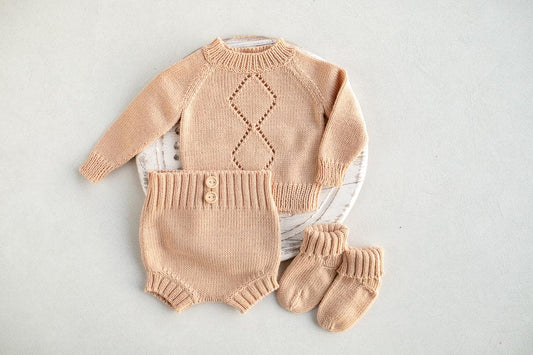 Newborn Knit romper,Newborn Knited set,Newborn socks,Newborn outfit,Newborn photography,Pregnancy gift,Knitted newborn photo props