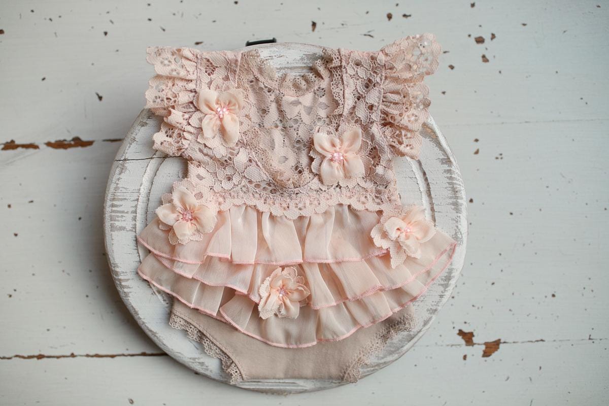 Photo outfit Baby Girl lace romper, Newborn Girl Outfit, Newborn Lace Romper, Newborn Outfit, Newborn Photography Props, Newborn Photo Props