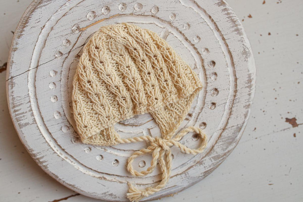 Knitted romper and bonnet,Newborn Photography Prop Set,Newborn photography outfit,Newborn girl photoshoot outfit,Pregnancy gift