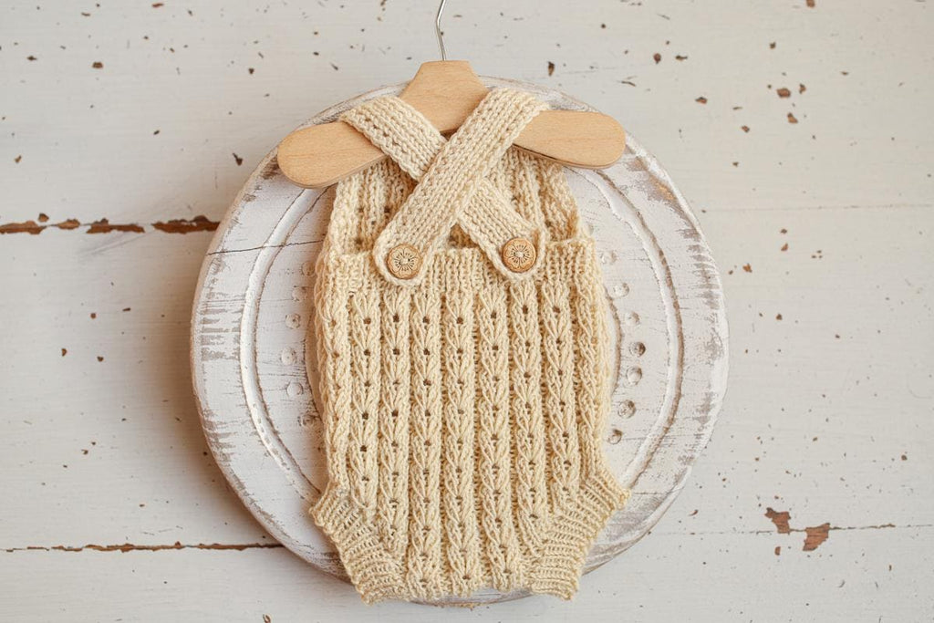 Knitted romper and bonnet,Newborn Photography Prop Set,Newborn photography outfit,Newborn girl photoshoot outfit,Pregnancy gift